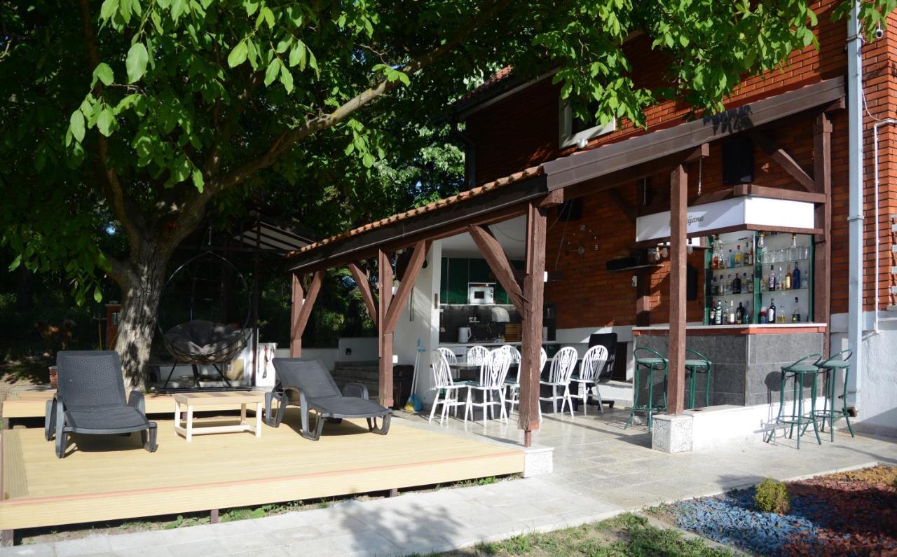 Villa Dijana - Pool, Spa, Outdoor Kitchen Belgrad Zewnętrze zdjęcie