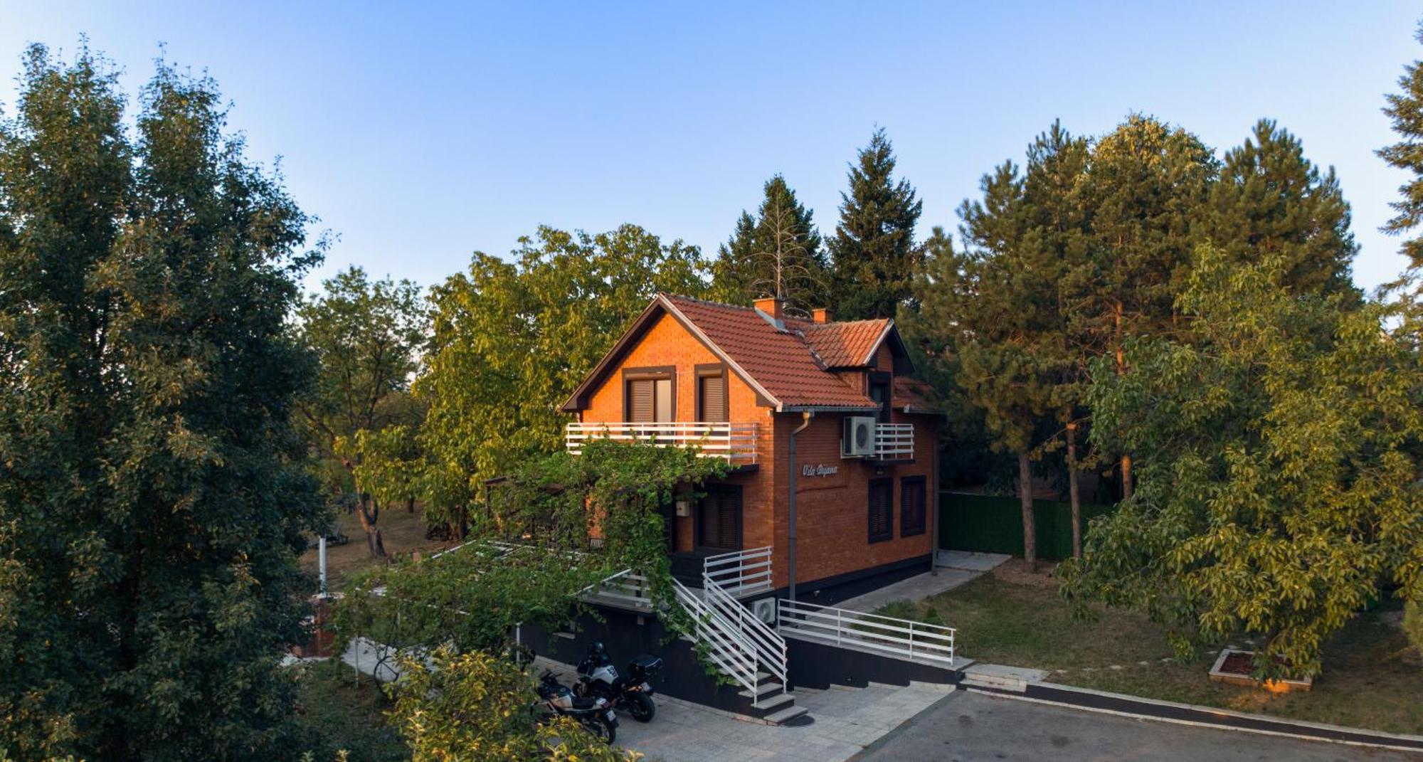 Villa Dijana - Pool, Spa, Outdoor Kitchen Belgrad Zewnętrze zdjęcie